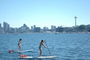40 Amazing Experiences Around Seattle - Paddleboarding on Lake Union